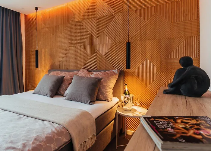 شقة Modern Designer Retreat In *