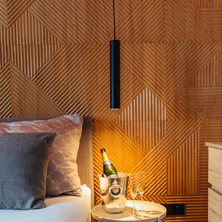 Modern Designer Retreat In Apartman Graz