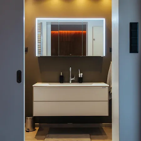 Modern Designer Retreat In Apartman Graz