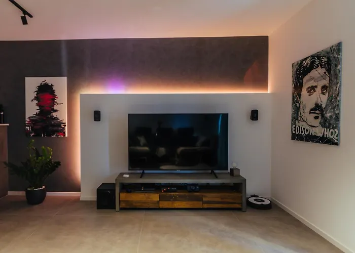 Modern Designer Retreat In * Грац